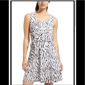 Lat chance. Athleta Sweet Saturday Black and White Dress
